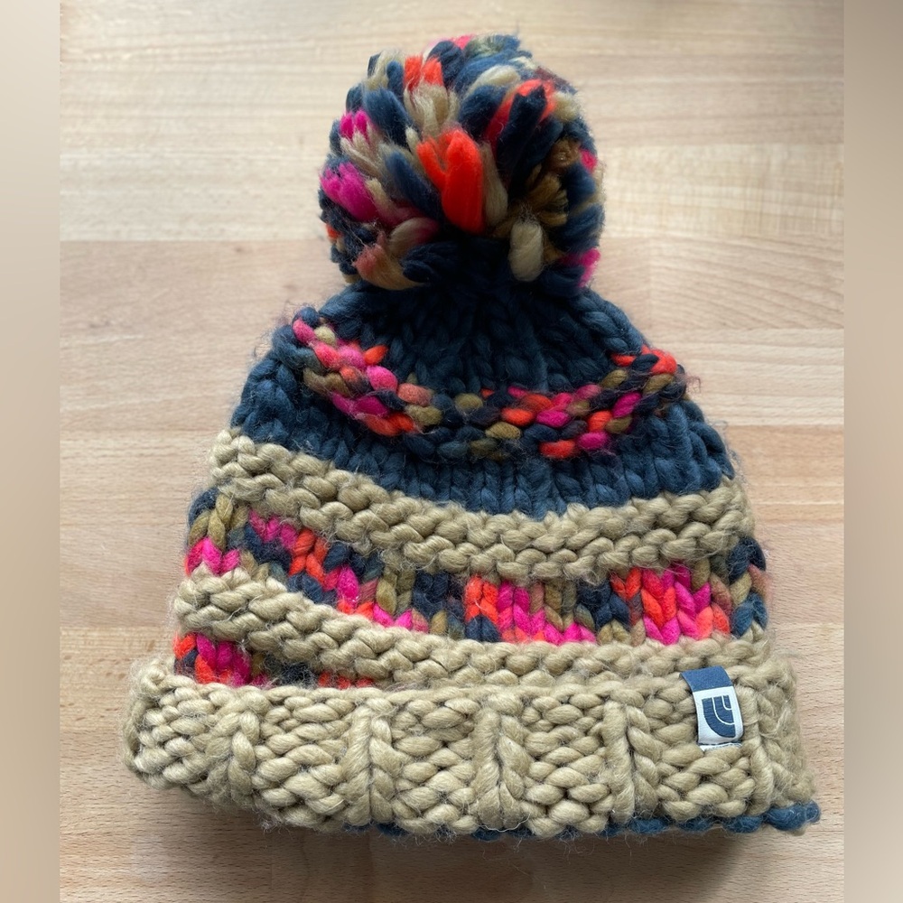 Women’s The North Face Multicolor Knit Beanie with Pom-Pom (Never Worn)